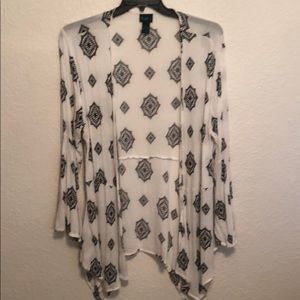 Rue 21 bell sleeve cardigan